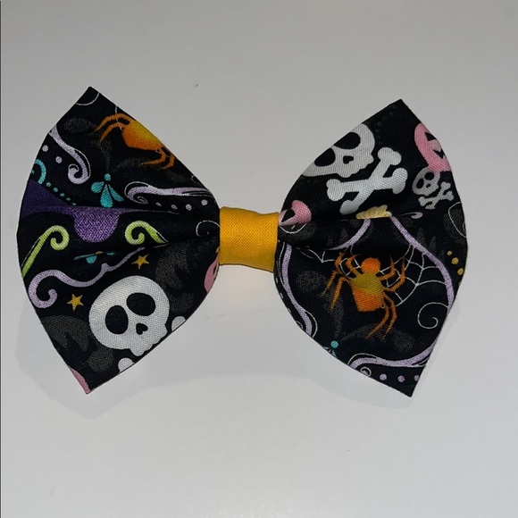 Halloween Themed Bow Tie - Picture 1 of 4